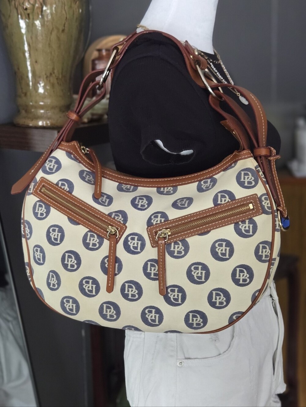 Dooney & Bourke Medallions Circle Hobo Shoulder Bag - Picture 2 of 11